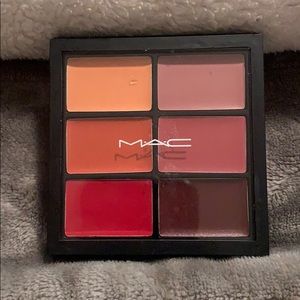 MAC FALL LIP pallet